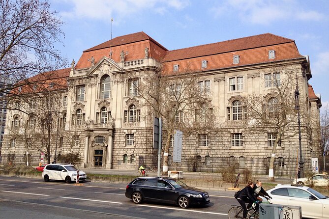 Private Taxi Tour City East & West History and Architecture 3-4h - East-City Essentials: Unter den Linden, Museums, Humboldt Forum, and the Gendarmenmarkt Glow
