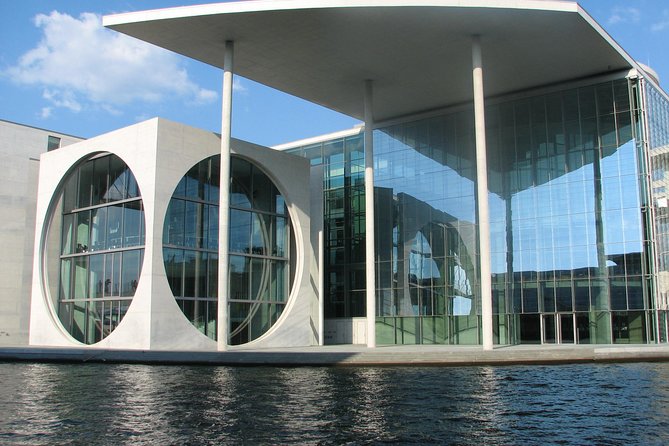 Private walking Tour: Berlin Architecture Tour - Museum Island: Altes Museum to Neues Museum without the museum-time trap