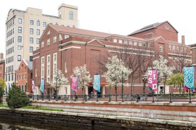 Providence Architecture Boat Tour - The 5:00 pm plan at 101 Dyer St (and why timing matters)