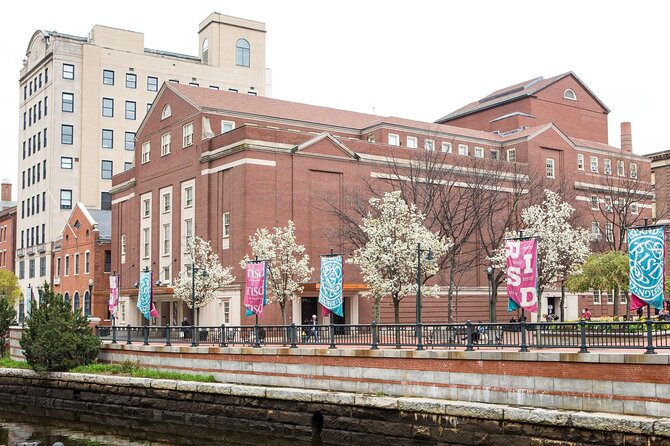 Providence Architecture Boat Tour - The 5:00 pm plan at 101 Dyer St (and why timing matters)