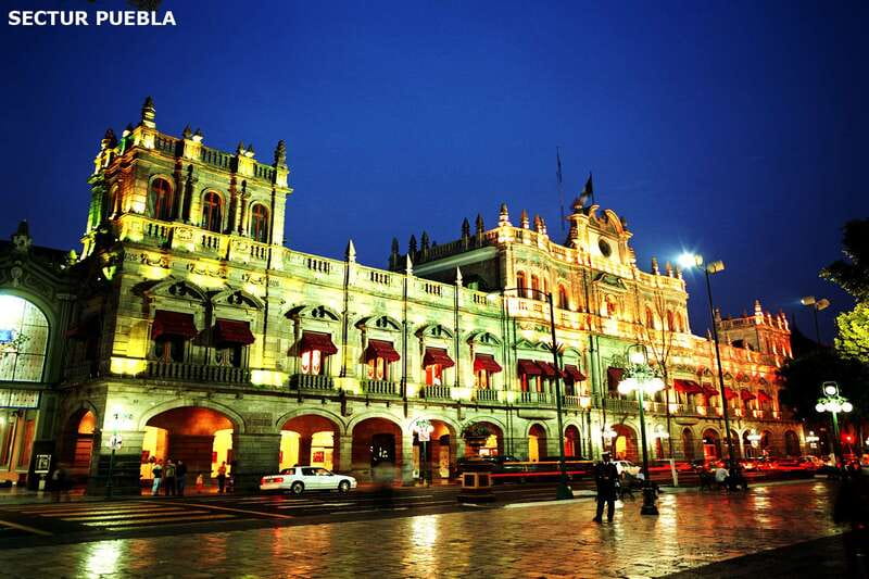 Puebla Architecture Walking Tour - Puebla’s “candy street,” artist neighborhoods, and Sapos alley