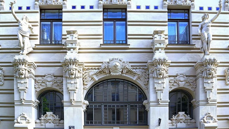 Riga: 2-Hour History of Art Nouveau Walking Tour - Alberta Street details: how Riga’s mixed architect roots show up on balconies