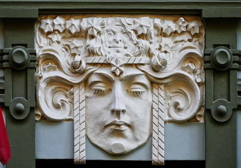 Riga: 2-Hour History of Art Nouveau Walking Tour - From Old Town to Art Nouveau: how the walk turns buildings into clues