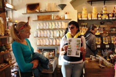 Riga: Old Town Walking Tour with Art Nouveau Highlights - The 2-hour loop: how it stays focused without feeling rushed