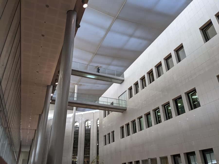 Riyadh: King Fahad National Library Guided Tour - The Dome Reimagined: Concrete Past, Steel-and-Glass Present