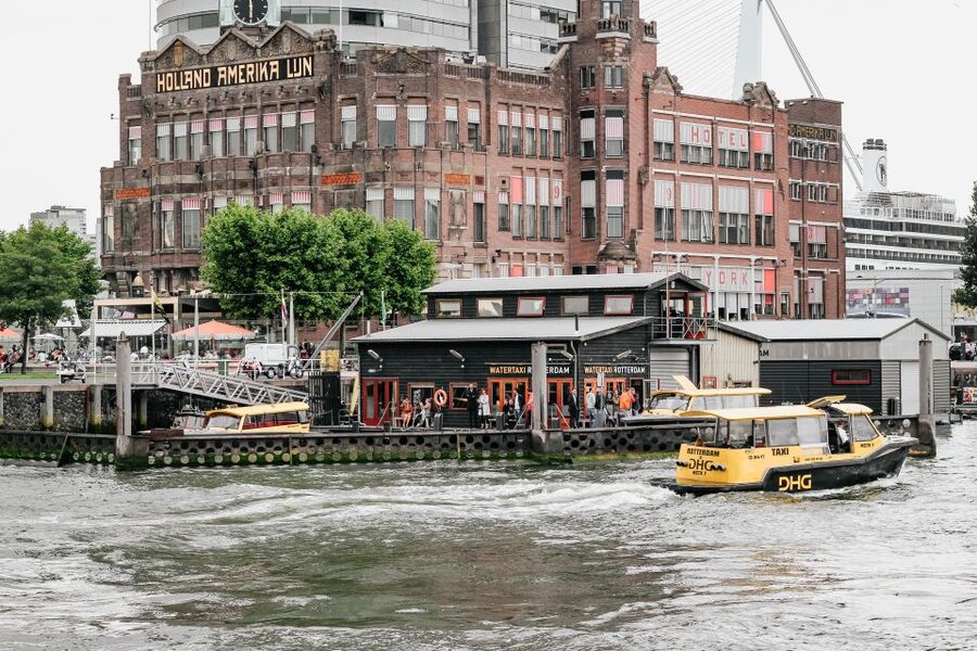 Rotterdam Architecture: Centre and South Bank with watertaxi - Key points worth knowing