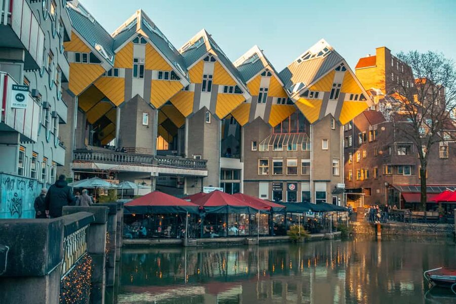 Rotterdam: Highlights, Gems, Architecture & History Walk - Architecture you can read: old, current, and future planning in one route