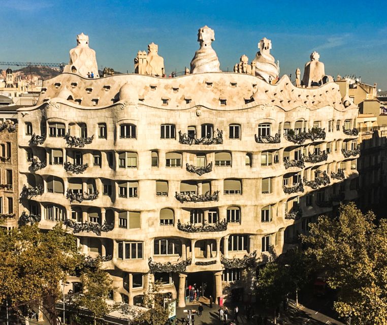 Sagrada Familia & Gaudi Guided Tour Private or Small Groups - The Guide Factor: When the Stories Make the Buildings Click