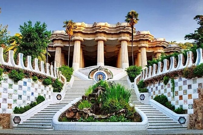 Sagrada Familia & Park Güell Optional: Small Group Tour - Transportation included, but don’t assume the return is covered