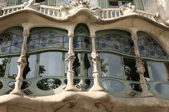 Sagrada Familia Private Tour - Unlock the mysteries of Gaudi - Why the guide matters here more than usual