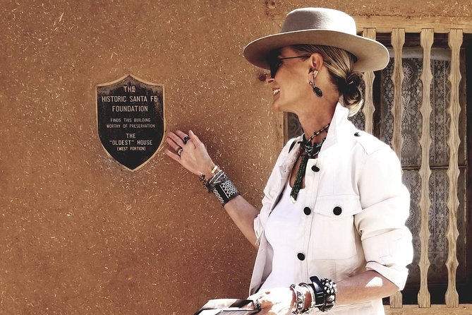 Santa Fe Architectural Walking Tour - Three styles you can spot: Pueblo, Spanish Territorial, Northern New Mexican