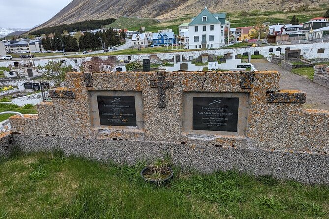 Self-Guided Tour of Ísafjörður: Art, History, and Architecture - Sjúkrahúsið (the old hospital): architecture you can feel