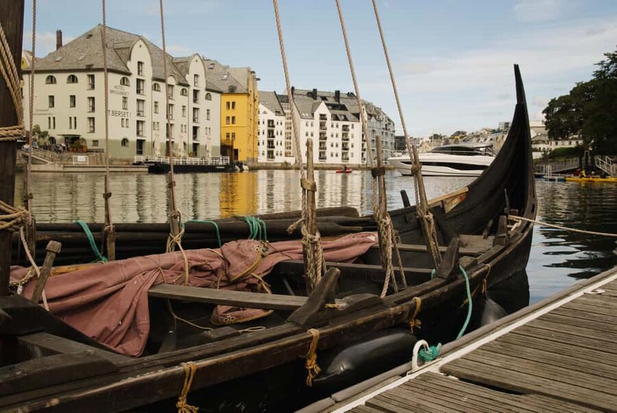 Small Group Tour in Ålesund: Art Nouveau, Sea Views & Insider Tips - Key Highlights That Matter