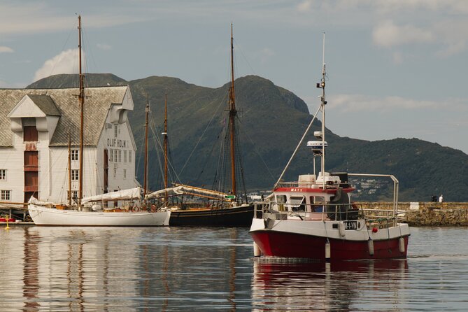 Small-Group Walk in Ålesund: Art Nouveau & Insider Tips - Ålesund Art Nouveau in two hours: what you’re really buying