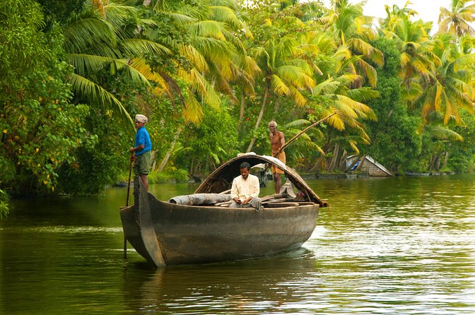 South India Tour- Temple Architecture and Backwaters - Madurai: Meenakshi Temple plus the aarti moment