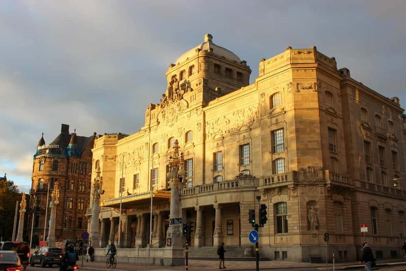 Stockholm: Scandinavian Architecture & Design Ostermalm Tour - Design Shops and Food Markets: How to Shop Without Losing the Plot