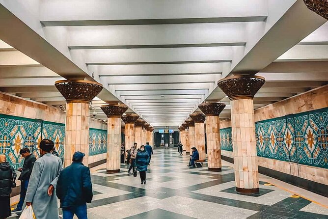 Tashkent Soviet Architecture (Modernism) and Subway station tour. - How Soviet Modernism Becomes Easy to Understand in One Walk
