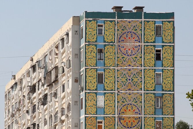 Tashkent Soviet Architecture (Modernism) and Subway station tour. - Chorsu Bazaar Food Stalls: A Real-Life Break From Architecture