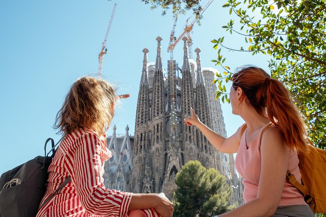 Treasures of Barcelona: Private Gaudi Walking Tour - Why This 3-Hour Gaudí Walk Works in Barcelona