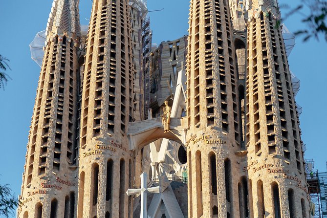 Treasures of Barcelona: Private Gaudi Walking Tour - Stop Two: The Dragon-Roof Apartment Block Now Acting as a Museum