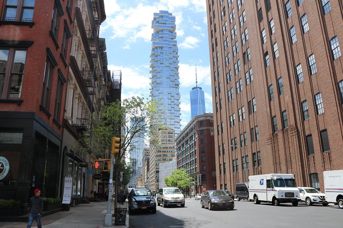 Tribeca Architecture And History Walking Tour - The Best Part: Stories That Stay Funny, Personal, and Well Timed
