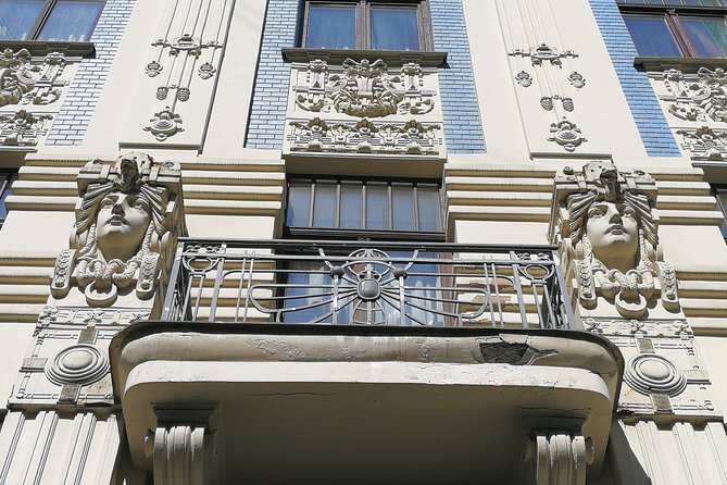 Ultimate Art Nouveau Experience in Riga - Private Tour - Stop 3: Coffee Break at Art Cafe Sienna