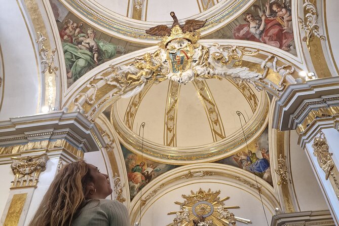 Valencia: Art & Architecture Guided Tour with Monuments Tickets - Palau de la Generalitat: why Valencia has so many palaces