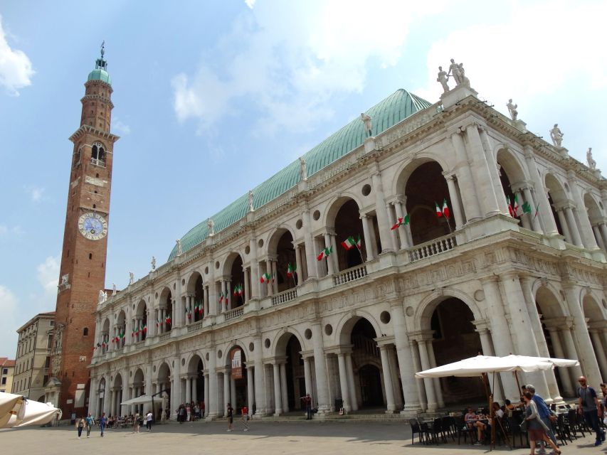 Vicenza: Palladian Architecture Private Walking Tour - Piazza dei Signori: Where Palladio Meets Civic Power