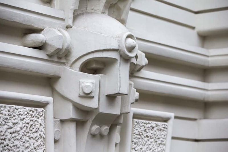 Walking Tour of Riga's Beautiful Art Nouveau Architecture - The art nouveau story the guide actually makes usable