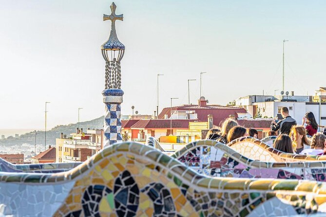 Wonders of Gaudi: Park Guell & Sagrada Familia Private Tour - Transport reality: hotel pickup, taxi transfers, and the missing return ride